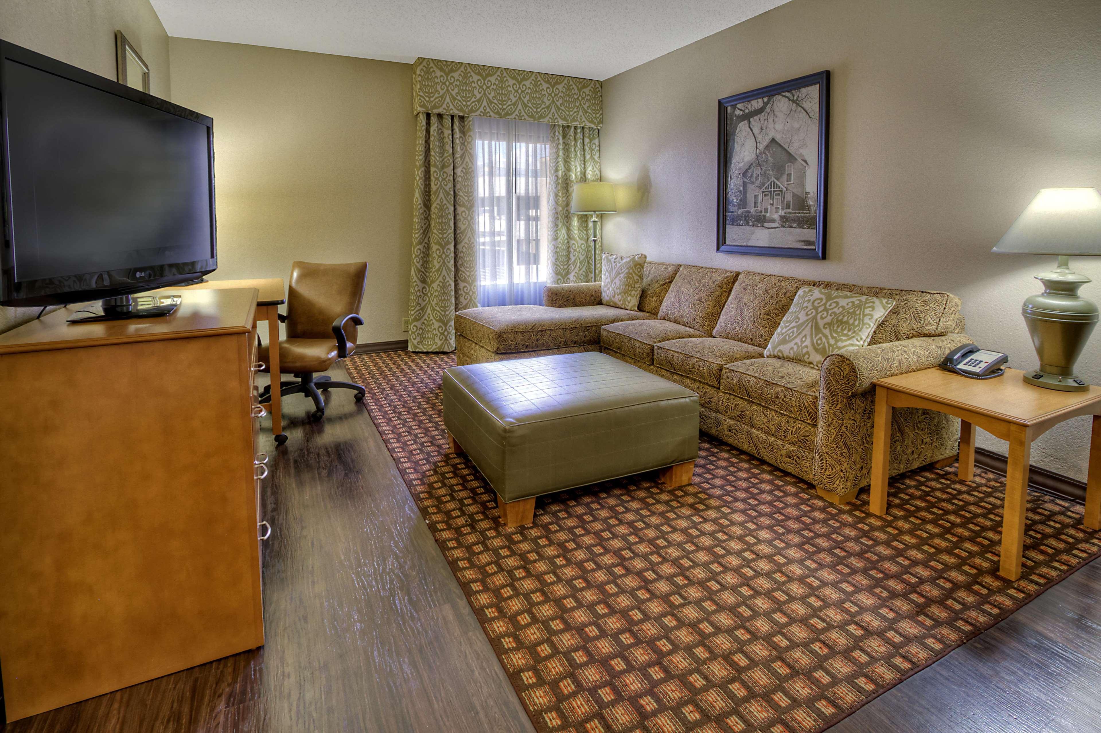 Hampton Inn & Suites Nashville-Vanderbilt-Elliston Place Екстериор снимка