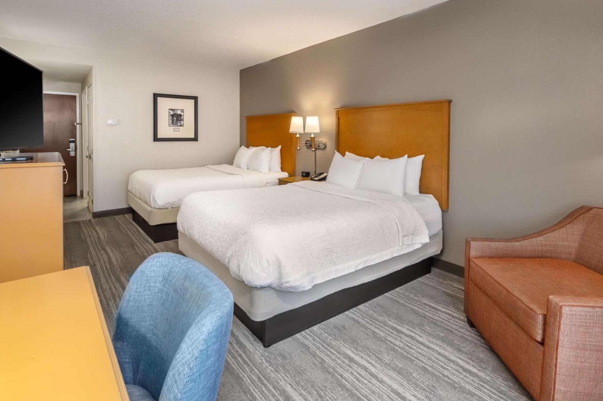Hampton Inn & Suites Nashville-Vanderbilt-Elliston Place Екстериор снимка
