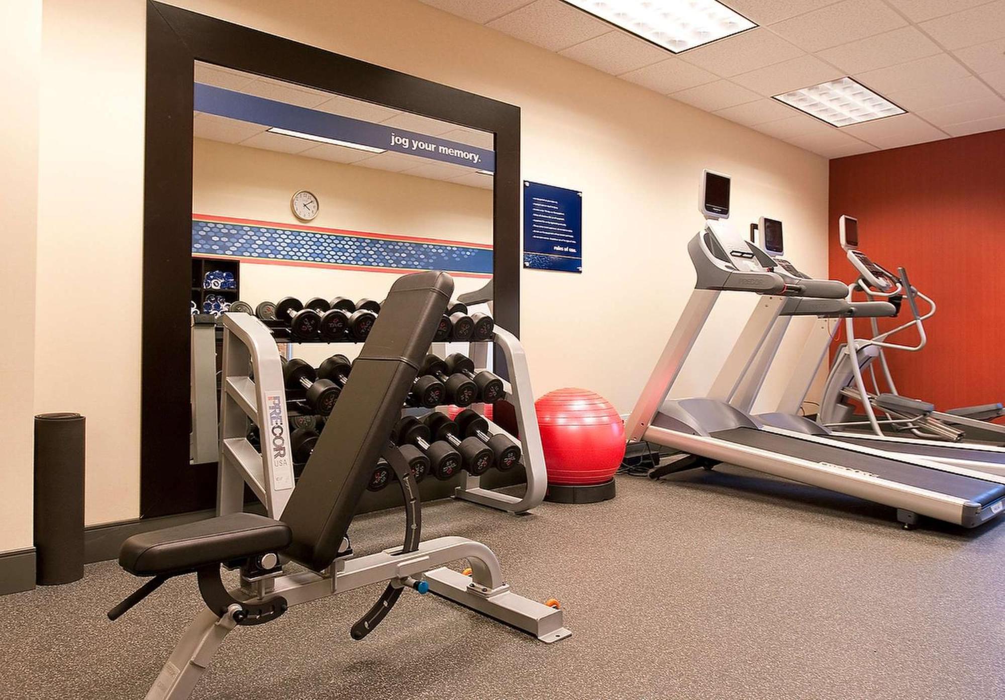 Hampton Inn & Suites Nashville-Vanderbilt-Elliston Place Екстериор снимка