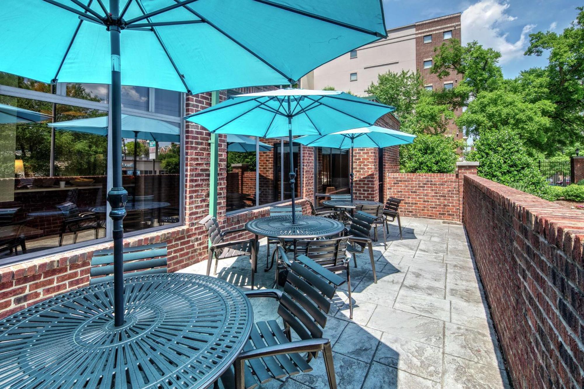 Hampton Inn & Suites Nashville-Vanderbilt-Elliston Place Екстериор снимка