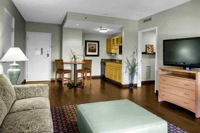 Hampton Inn & Suites Nashville-Vanderbilt-Elliston Place Стая снимка